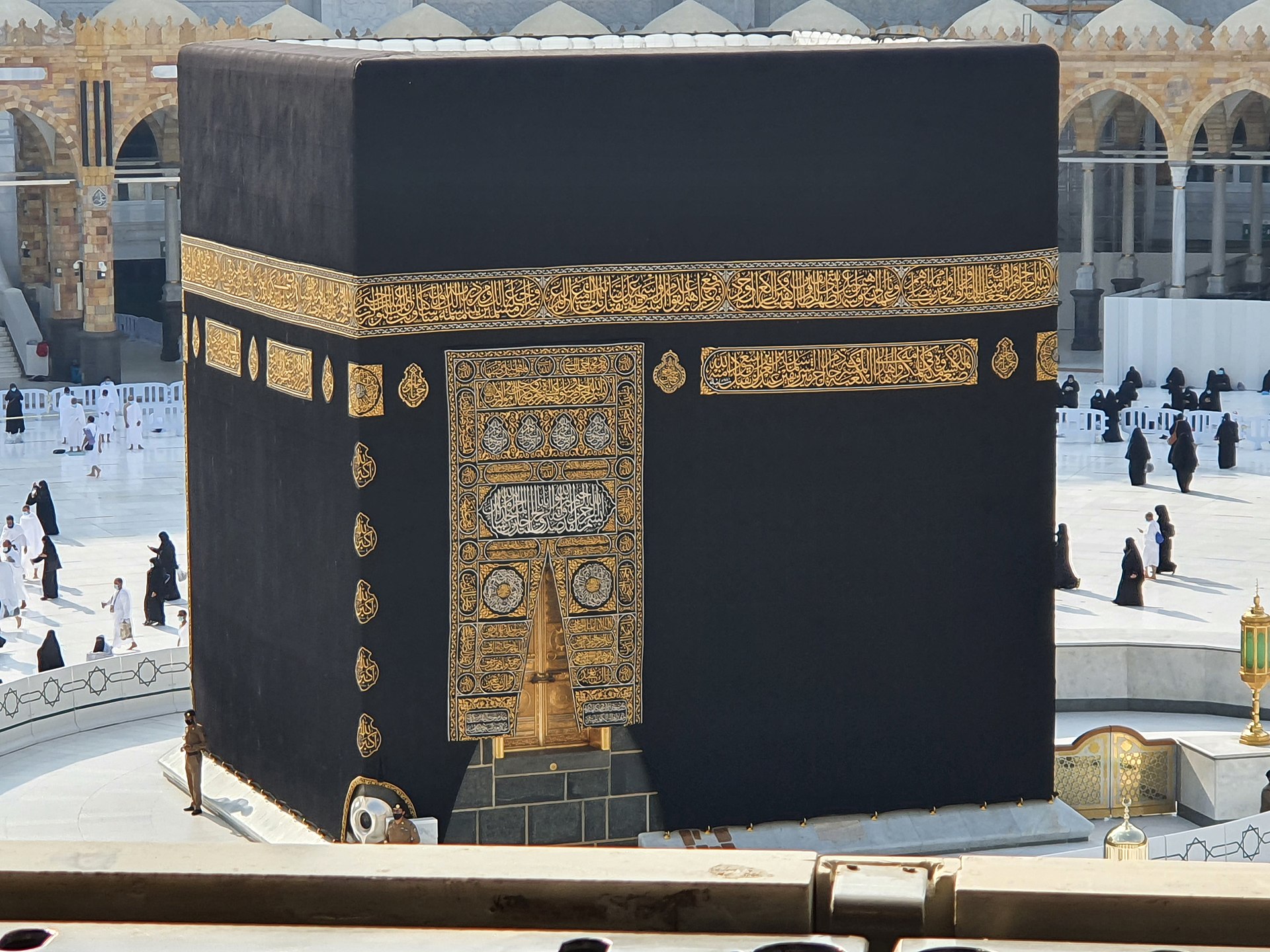 Premium 4★/5★ Shifting Package — Makkah and Madinah